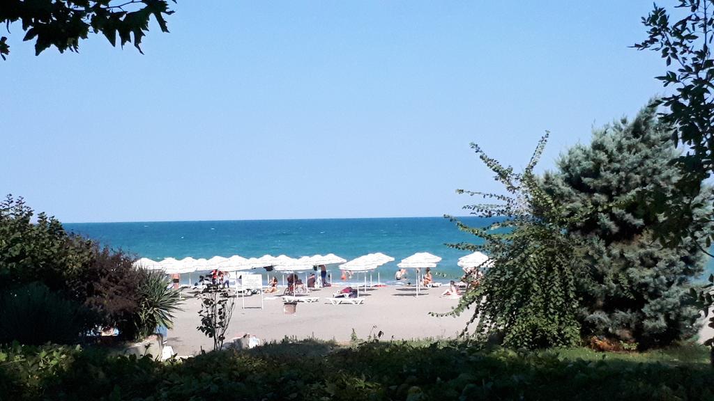בורגאס Apartments Flora 1 מראה חיצוני תמונה