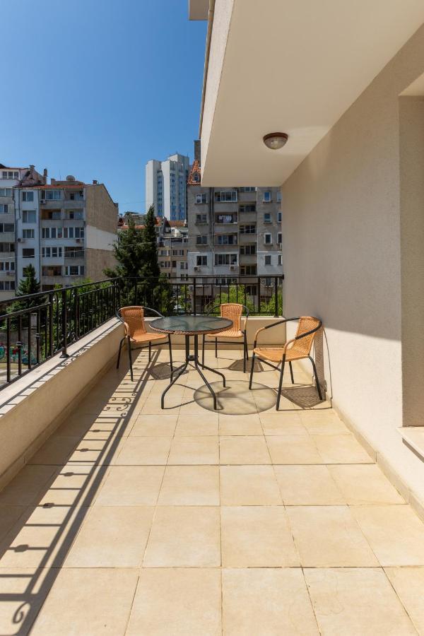 בורגאס Apartments Flora 1 מראה חיצוני תמונה