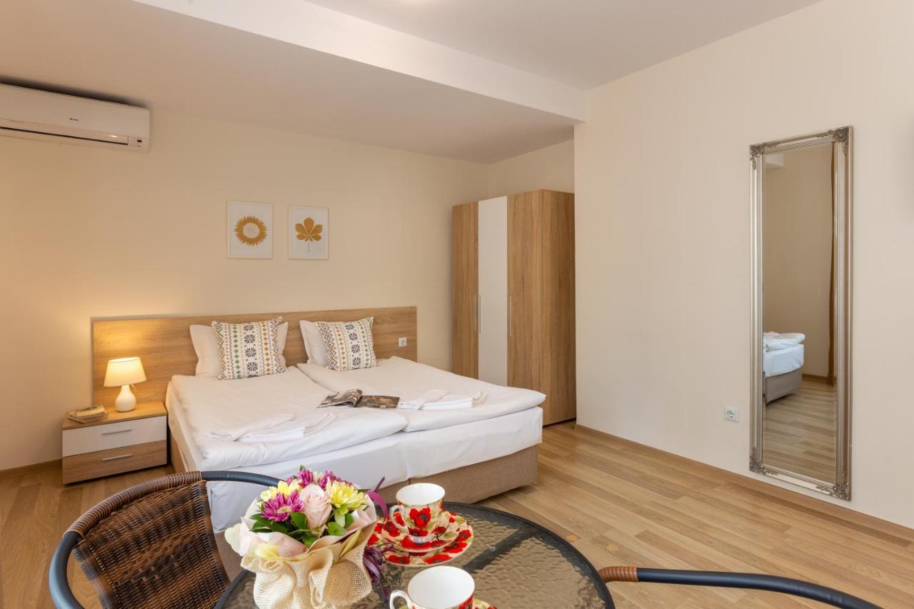 בורגאס Apartments Flora 1 מראה חיצוני תמונה