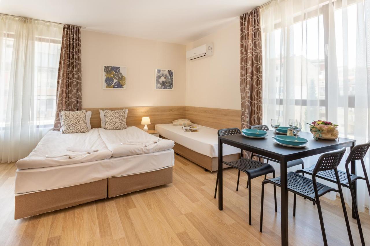 בורגאס Apartments Flora 1 מראה חיצוני תמונה