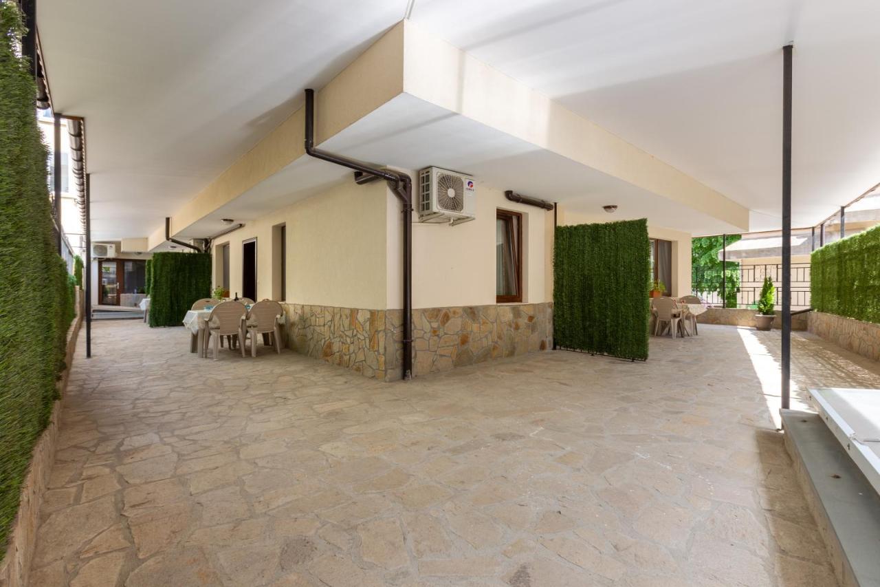 בורגאס Apartments Flora 1 מראה חיצוני תמונה
